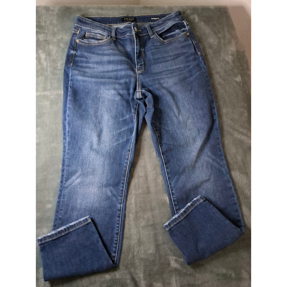 Judy Blue Boyfriend Fit Medium Wash Denim Jeans Size 11/30 Relaxed Tapered Leg